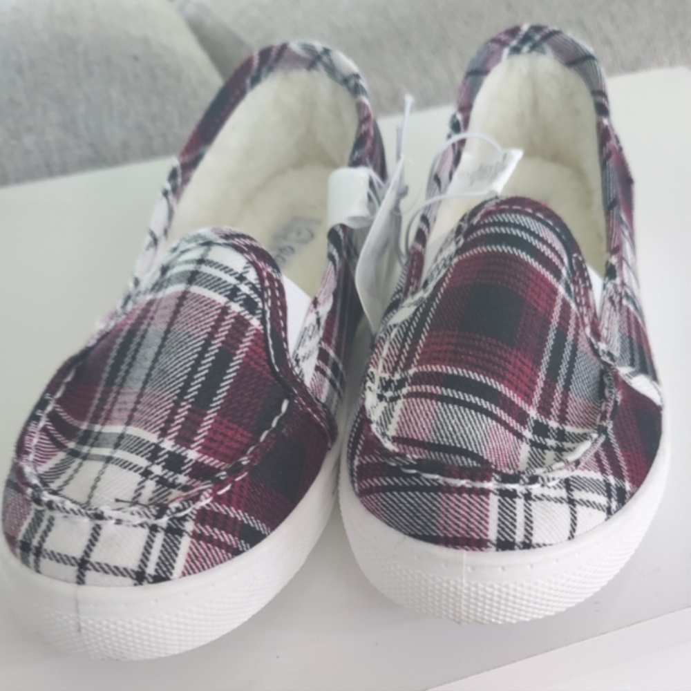 Gigil Girls Plaid Slip On Sneakers Faux Fur Lined I Have‎ 3 SIZE (1) And One 13